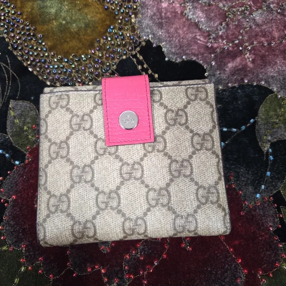 Gucci Beige Wallet with - Picture 3 of 14